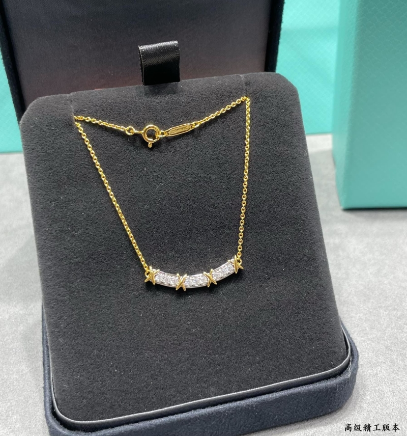 T*f*ny necklaces